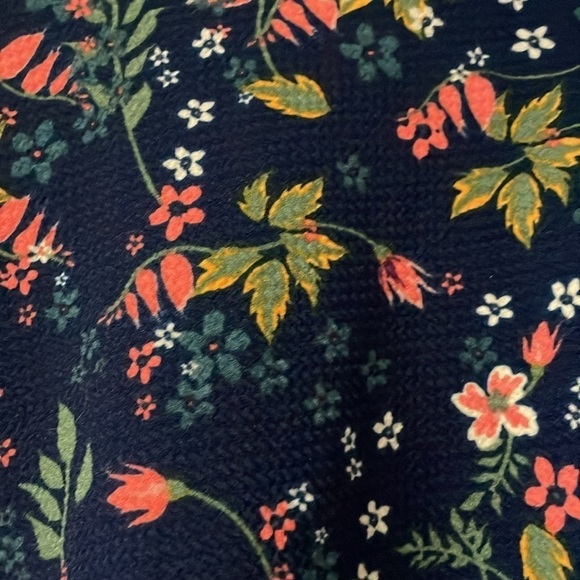 size med floral LulaRoe Cassie pencil skirt - Picture 2 of 5